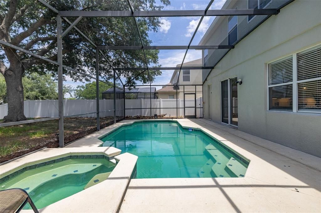 For Sale: $479,000 (4 beds, 3 baths, 2571 Square Feet)
