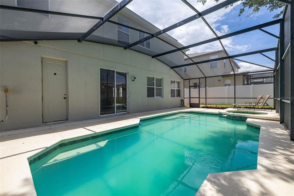 For Sale: $479,000 (4 beds, 3 baths, 2571 Square Feet)