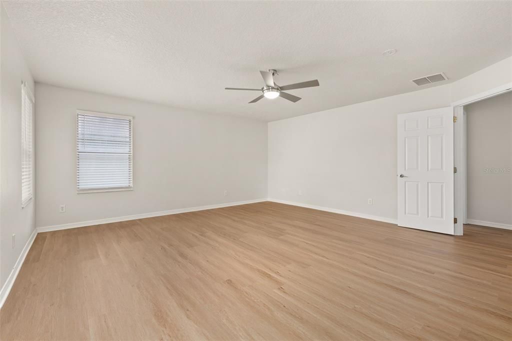 For Sale: $479,000 (4 beds, 3 baths, 2571 Square Feet)