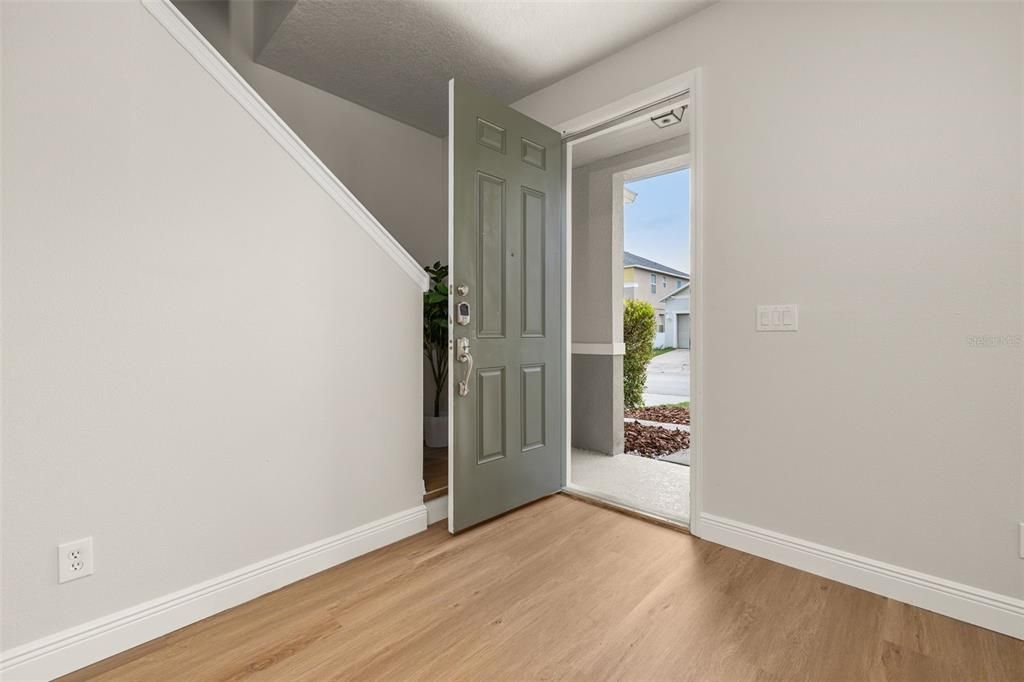 For Sale: $479,000 (4 beds, 3 baths, 2571 Square Feet)