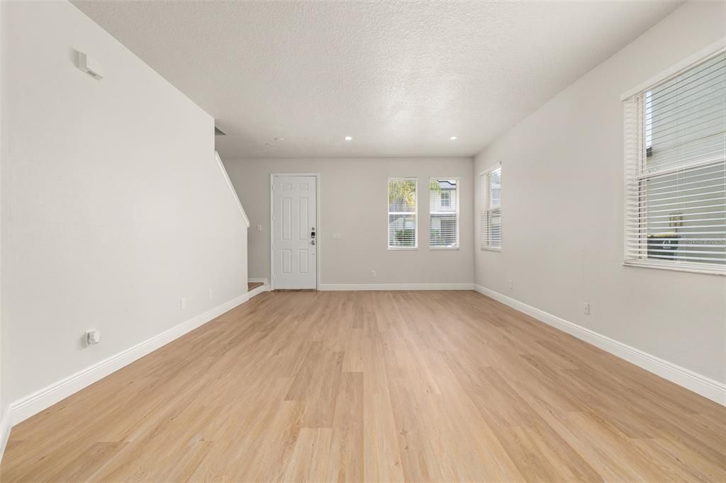 For Sale: $479,000 (4 beds, 3 baths, 2571 Square Feet)