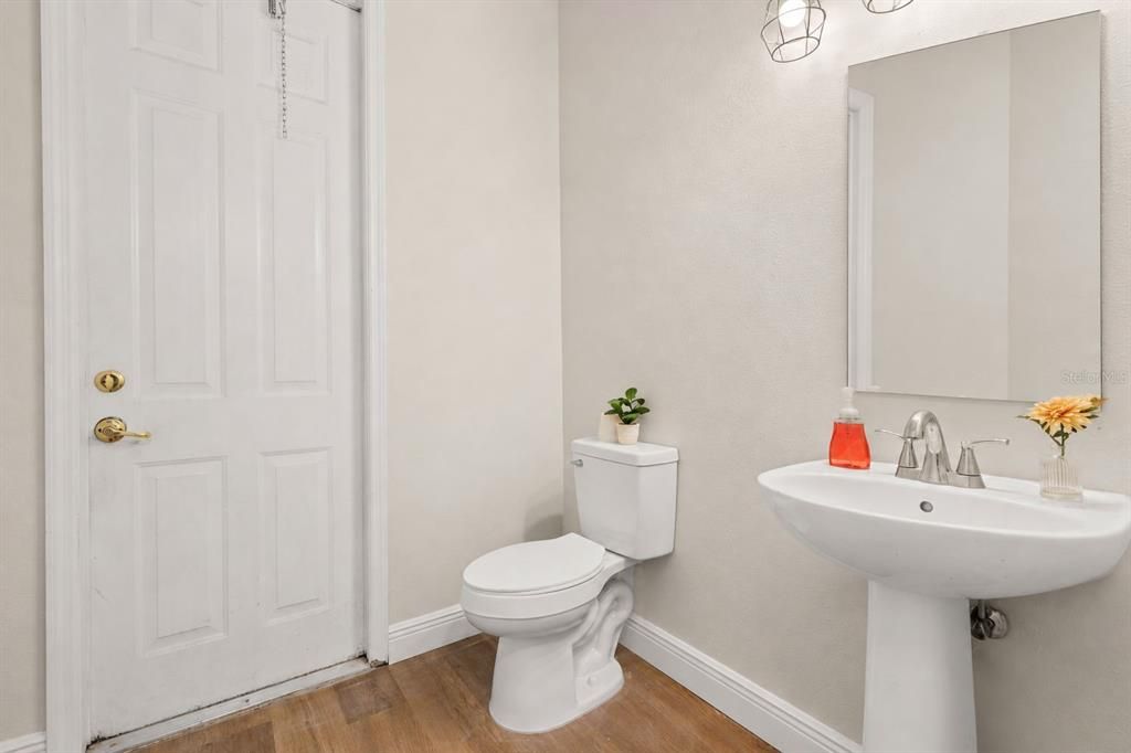 For Sale: $479,000 (4 beds, 3 baths, 2571 Square Feet)