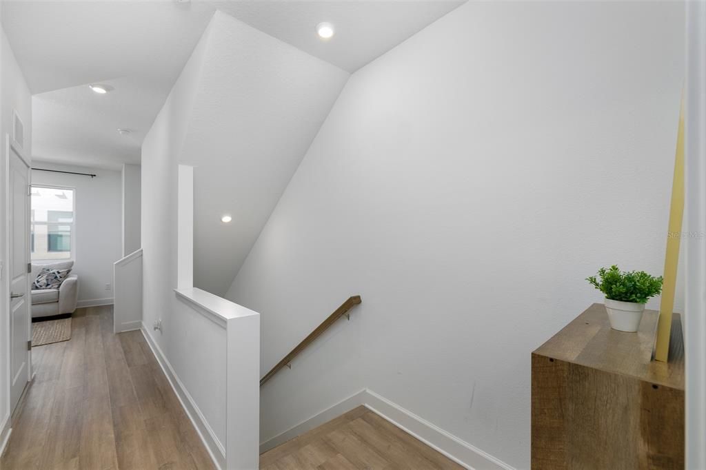 В аренду: $3,700 (2 спален, 2 ванн, 1708 Квадратных фут)