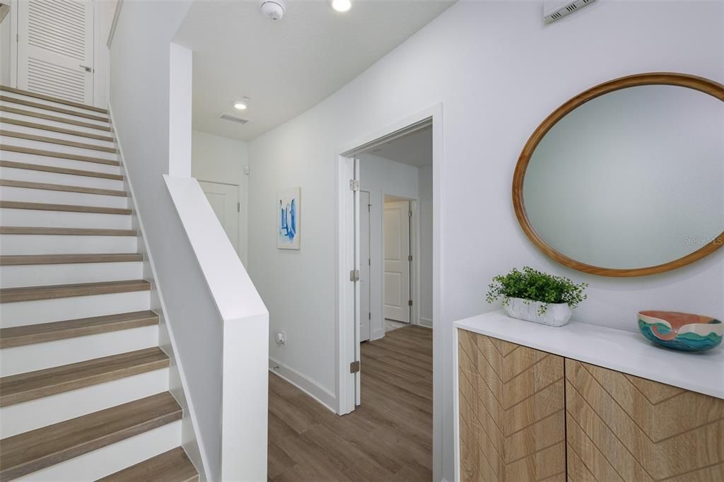 В аренду: $3,700 (2 спален, 2 ванн, 1708 Квадратных фут)