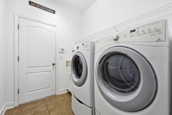 В аренду: $2,750 (4 спален, 2 ванн, 2553 Квадратных фут)