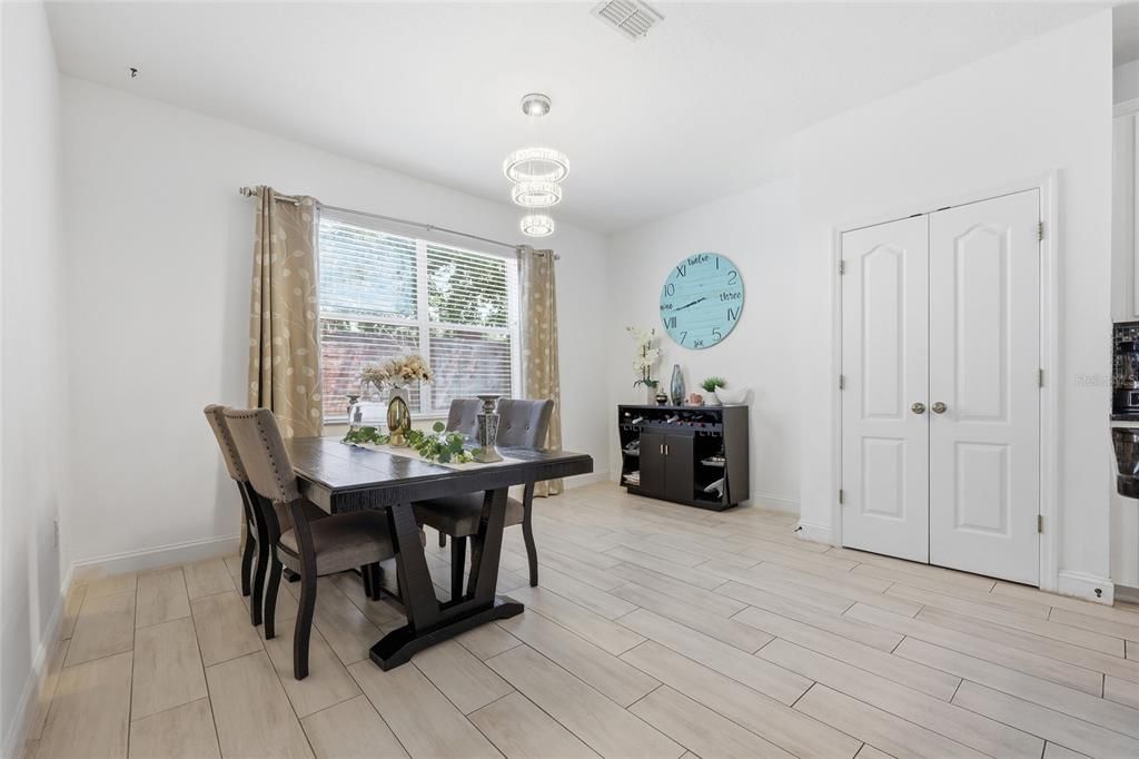В аренду: $2,750 (4 спален, 2 ванн, 2553 Квадратных фут)