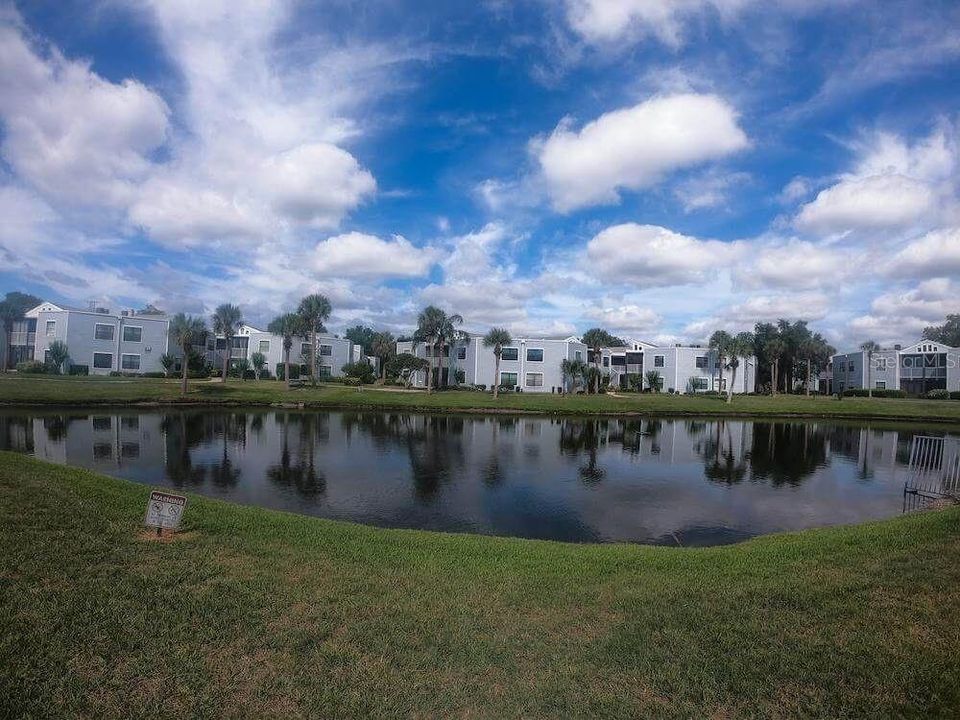 For Rent: $1,600 (2 beds, 2 baths, 820 Square Feet)