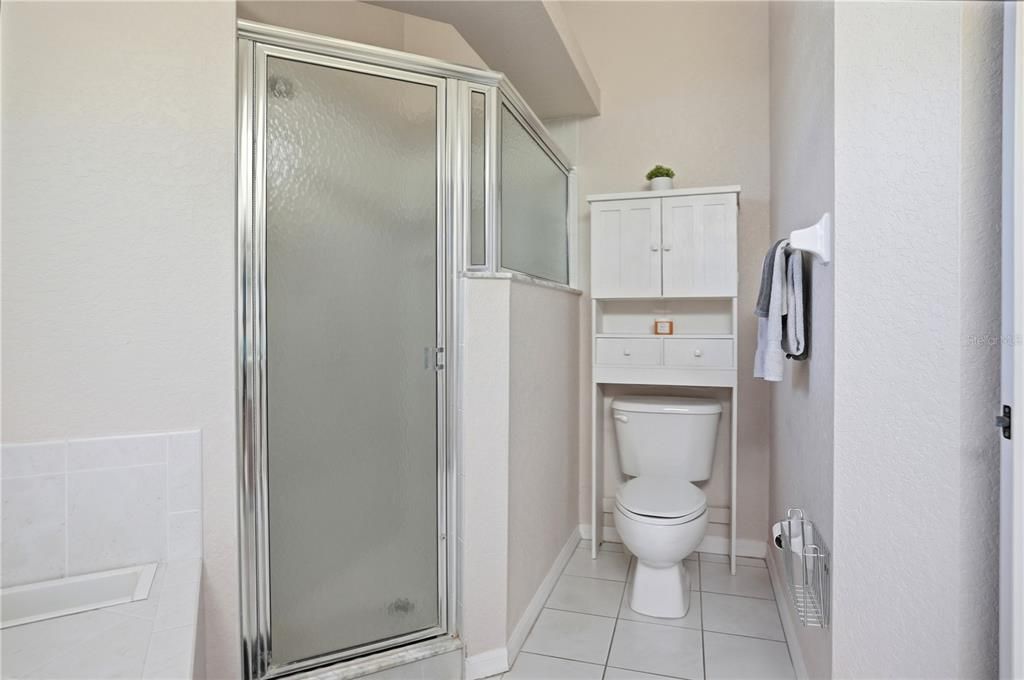 На продажу: $329,000 (3 спален, 2 ванн, 1804 Квадратных фут)