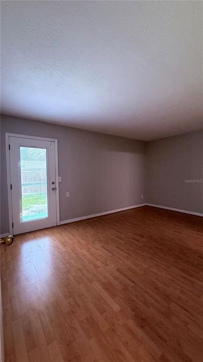 В аренду: $1,550 (2 спален, 1 ванн, 1000 Квадратных фут)