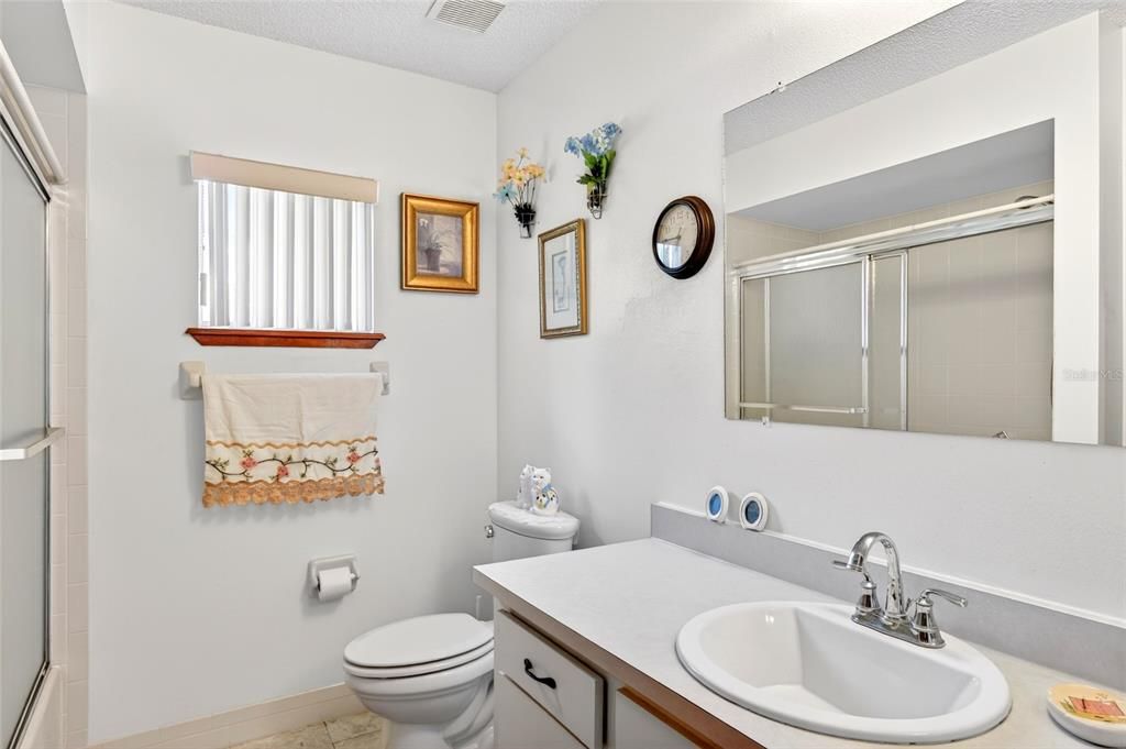 En Venta: $199,900 (2 camas, 2 baños, 1038 Pies cuadrados)