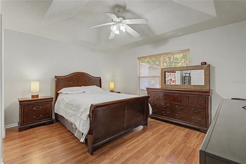 For Sale: $315,000 (3 beds, 2 baths, 1476 Square Feet)