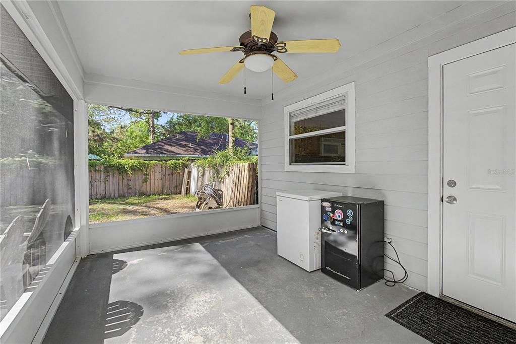 For Sale: $315,000 (3 beds, 2 baths, 1476 Square Feet)