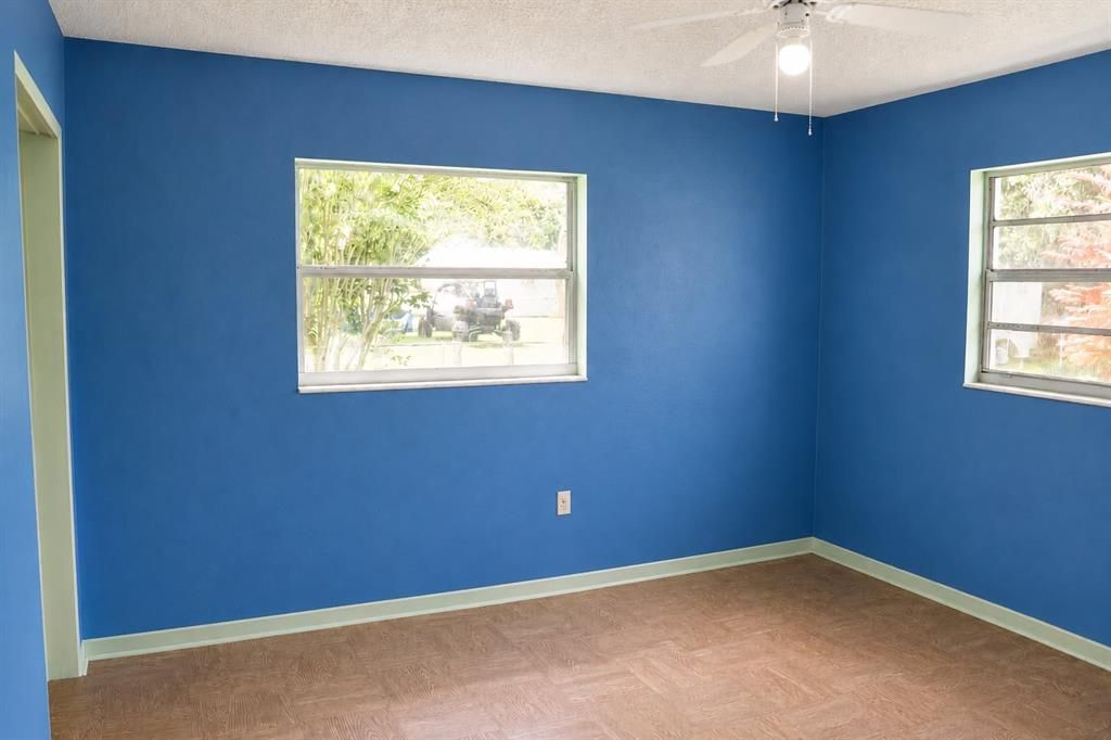 For Sale: $185,000 (3 beds, 1 baths, 1120 Square Feet)