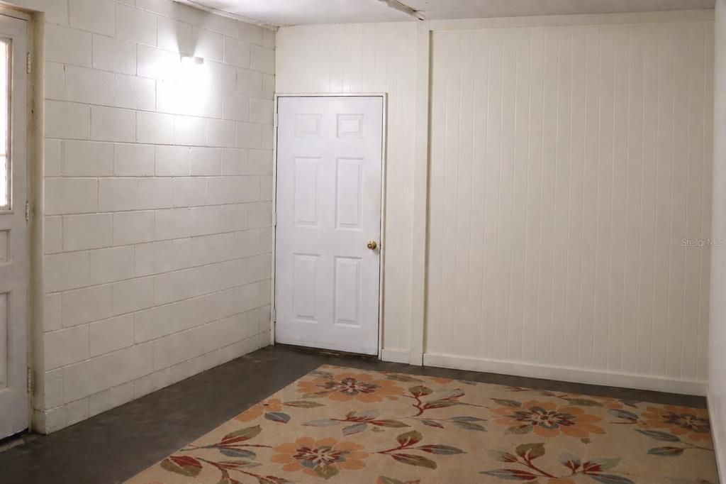 For Sale: $185,000 (3 beds, 1 baths, 1120 Square Feet)