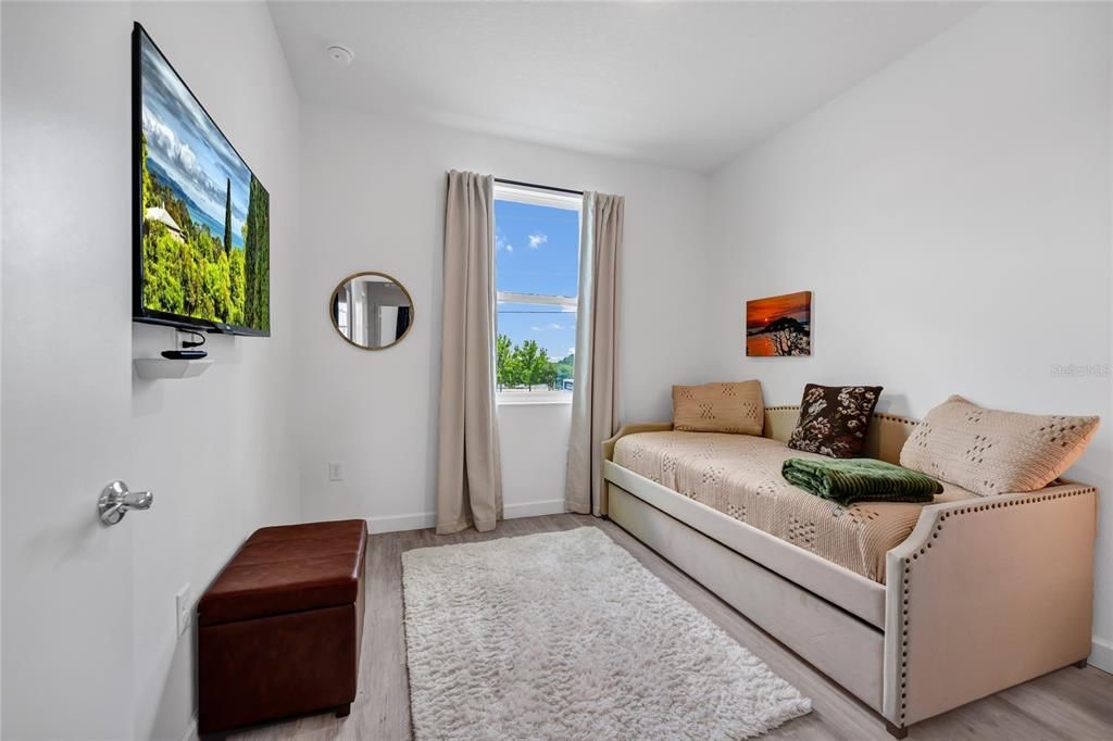 For Sale: $290,000 (3 beds, 2 baths, 1744 Square Feet)