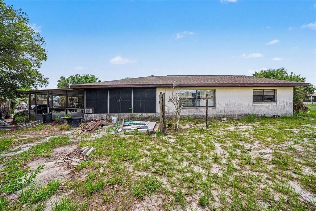 For Sale: $199,000 (2 beds, 2 baths, 1402 Square Feet)