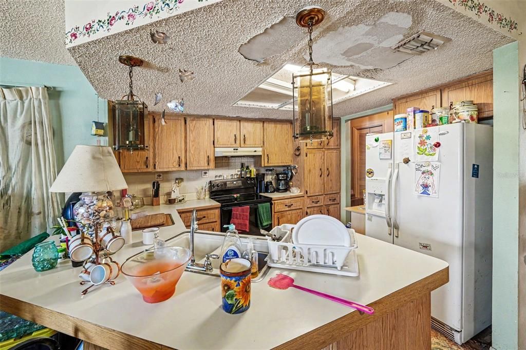 For Sale: $199,000 (2 beds, 2 baths, 1402 Square Feet)