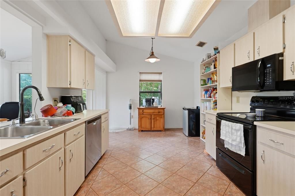 En Venta: $339,000 (3 camas, 2 baños, 1538 Pies cuadrados)