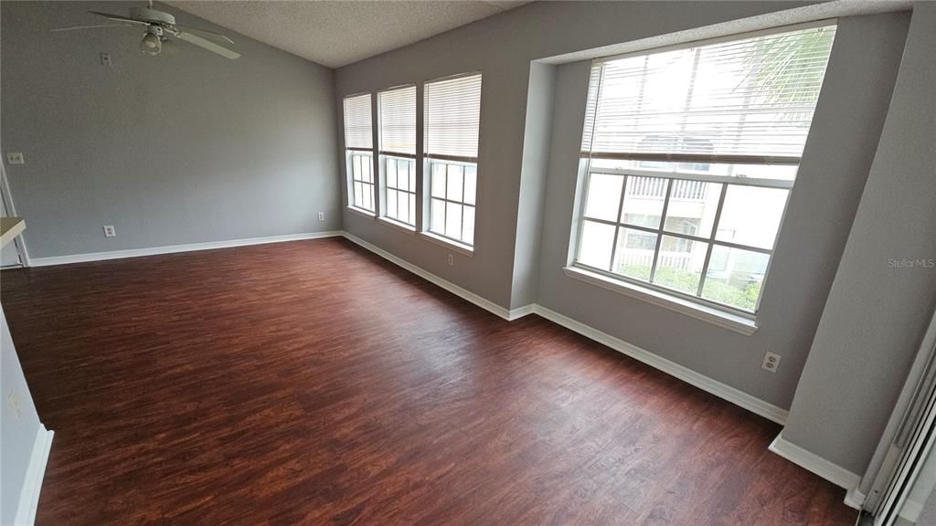 En Venta: $138,900 (2 camas, 2 baños, 836 Pies cuadrados)