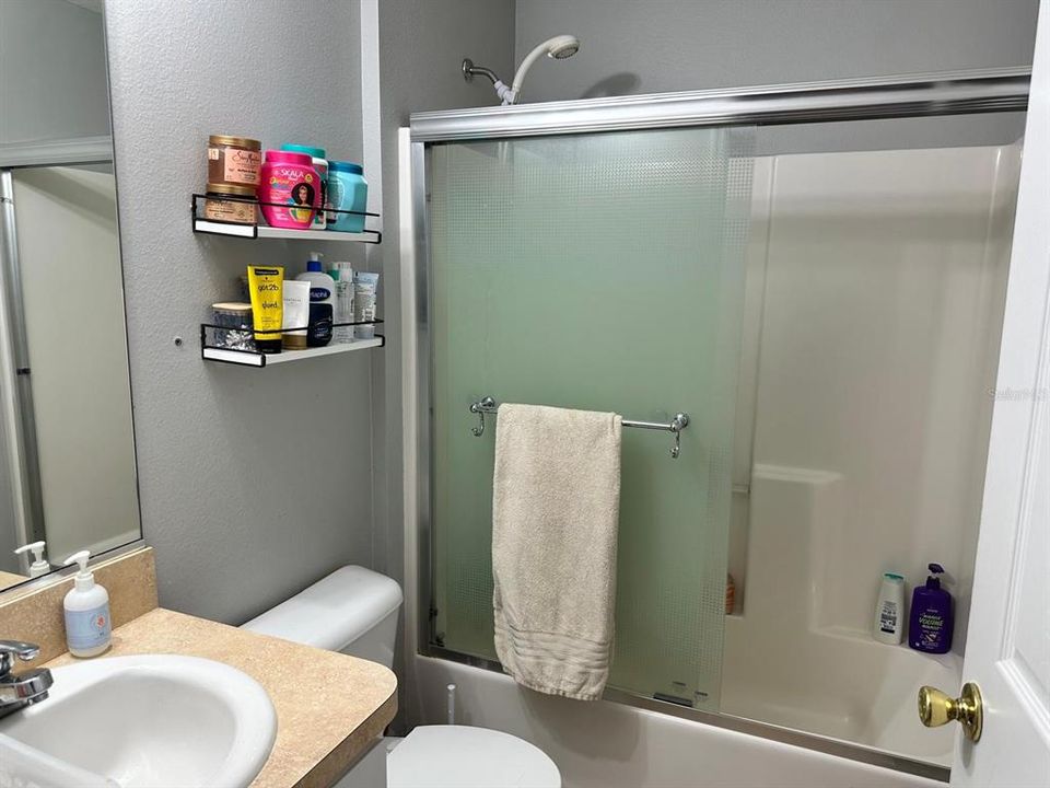 En Venta: $320,000 (3 camas, 2 baños, 1776 Pies cuadrados)