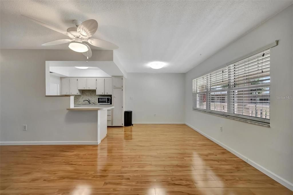 For Rent: $1,500 (1 beds, 1 baths, 640 Square Feet)