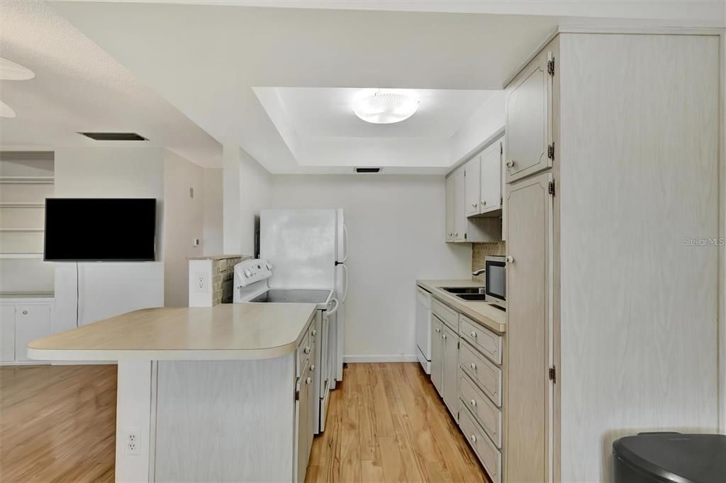 For Rent: $1,500 (1 beds, 1 baths, 640 Square Feet)