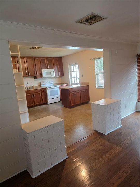 En Venta: $465,000 (3 camas, 2 baños, 1324 Pies cuadrados)