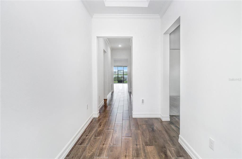 En Venta: $575,000 (4 camas, 3 baños, 2632 Pies cuadrados)