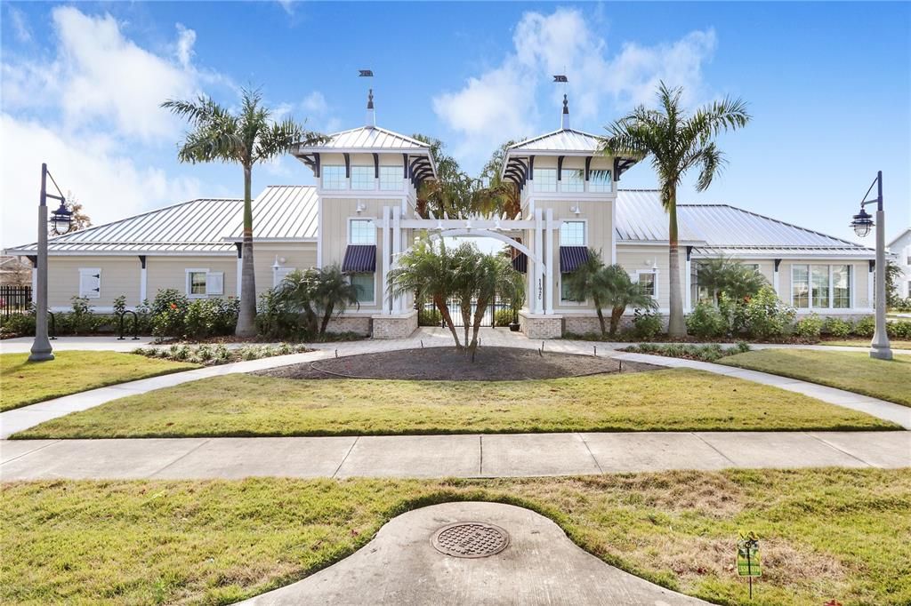 En Venta: $575,000 (4 camas, 3 baños, 2632 Pies cuadrados)