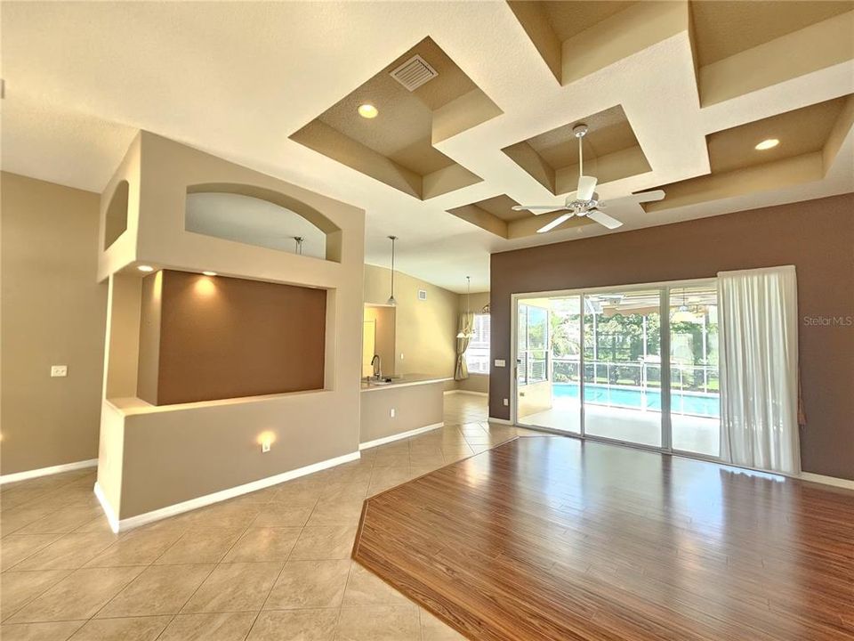 На продажу: $439,000 (3 спален, 2 ванн, 1930 Квадратных фут)