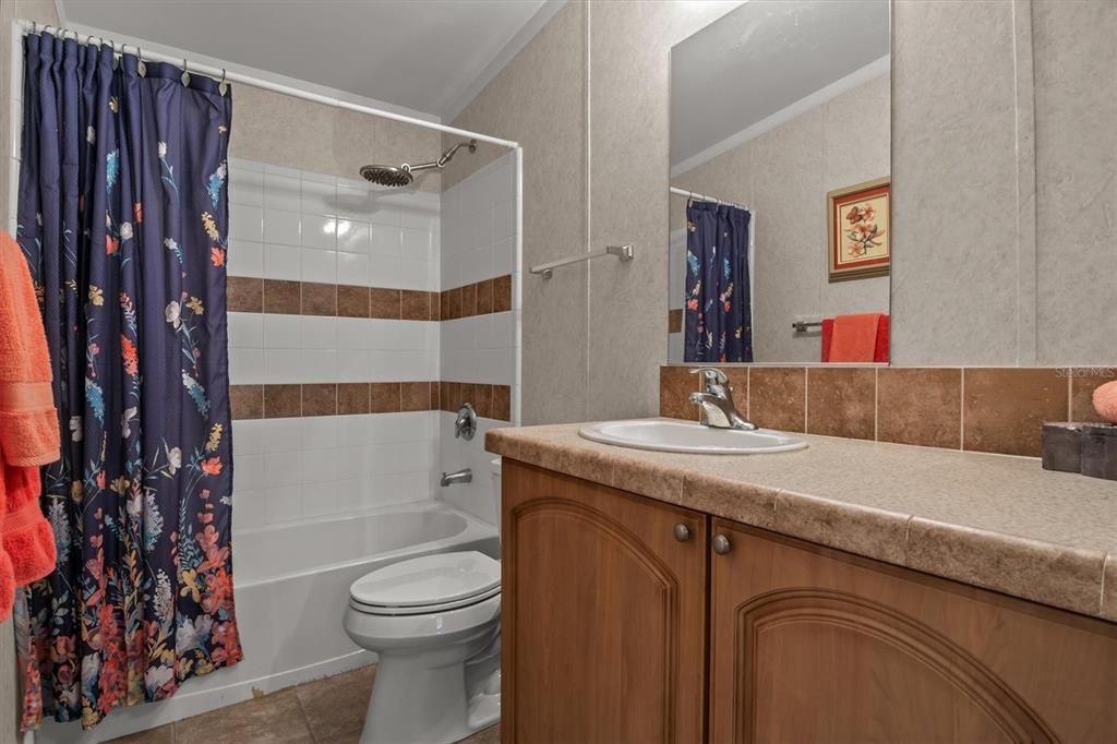 На продажу: $185,000 (3 спален, 2 ванн, 1512 Квадратных фут)