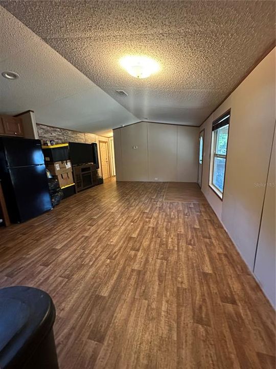 For Sale: $189,000 (2 beds, 2 baths, 896 Square Feet)