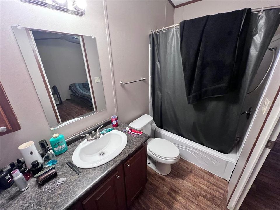 For Sale: $189,000 (2 beds, 2 baths, 896 Square Feet)