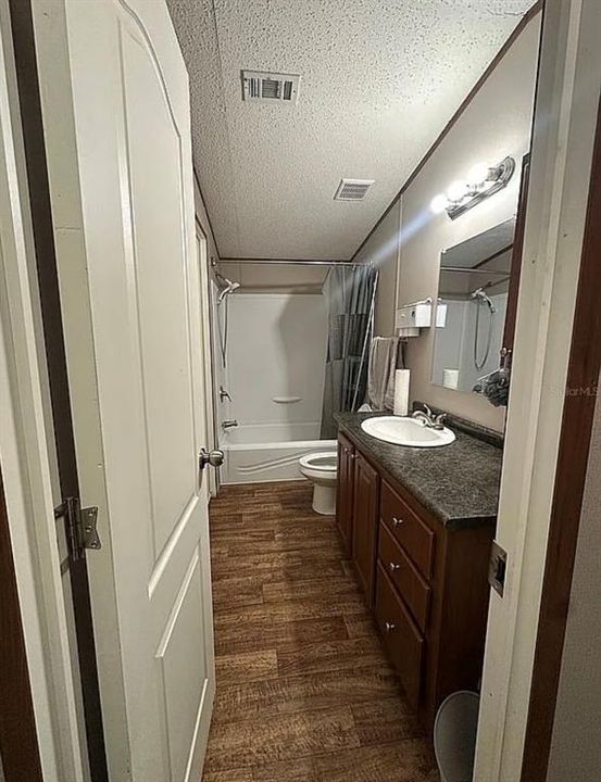 For Sale: $189,000 (2 beds, 2 baths, 896 Square Feet)