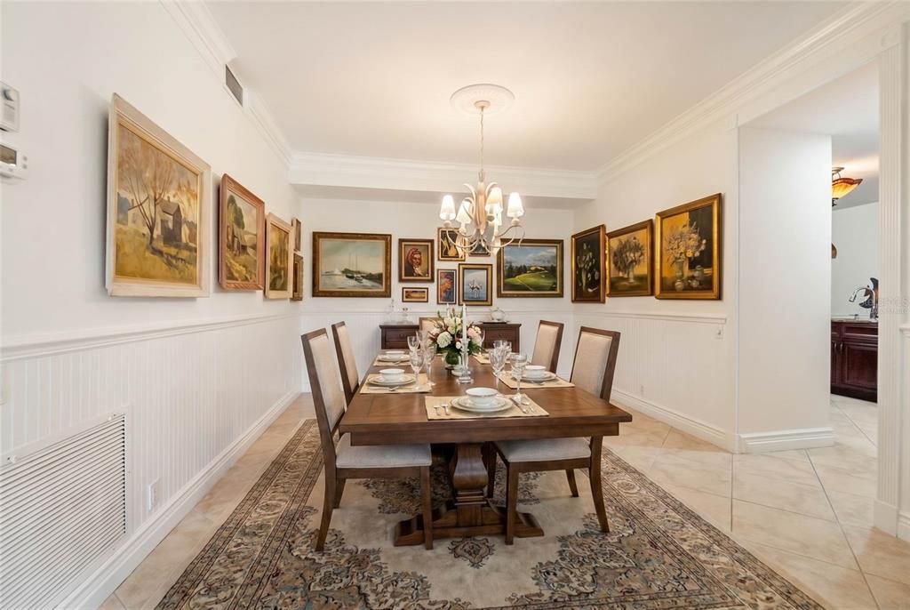 На продажу: $320,000 (2 спален, 2 ванн, 1956 Квадратных фут)