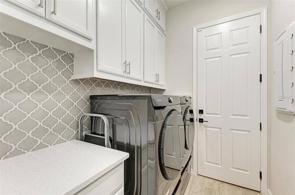For Sale: $1,250,000 (3 beds, 2 baths, 3020 Square Feet)
