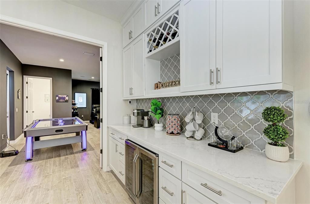For Sale: $1,250,000 (3 beds, 2 baths, 3020 Square Feet)