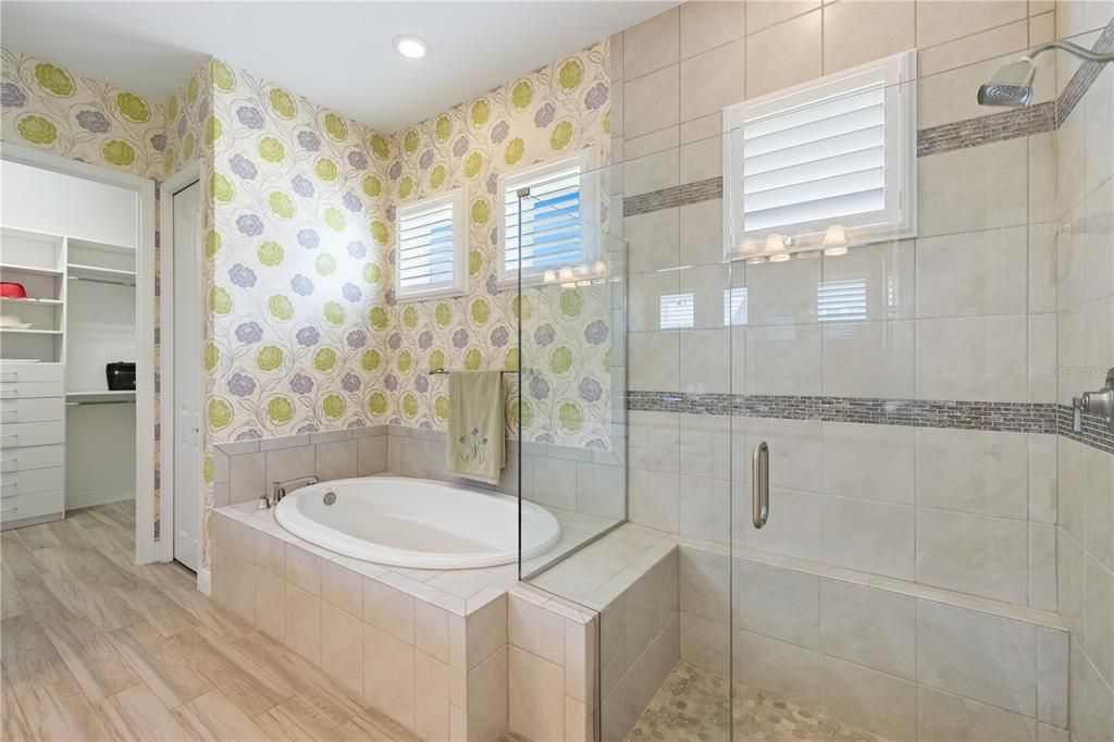 For Sale: $499,000 (3 beds, 3 baths, 2763 Square Feet)