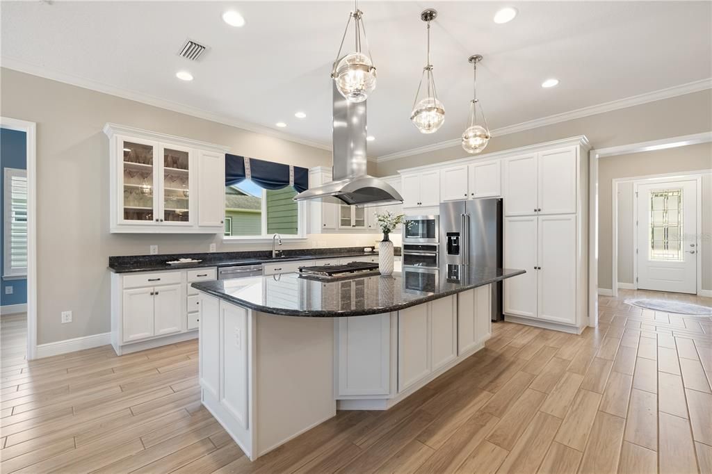 For Sale: $499,000 (3 beds, 3 baths, 2763 Square Feet)