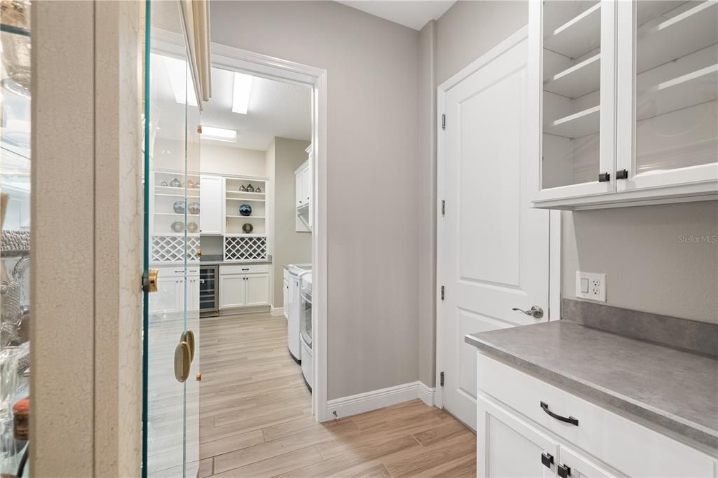 For Sale: $499,000 (3 beds, 3 baths, 2763 Square Feet)