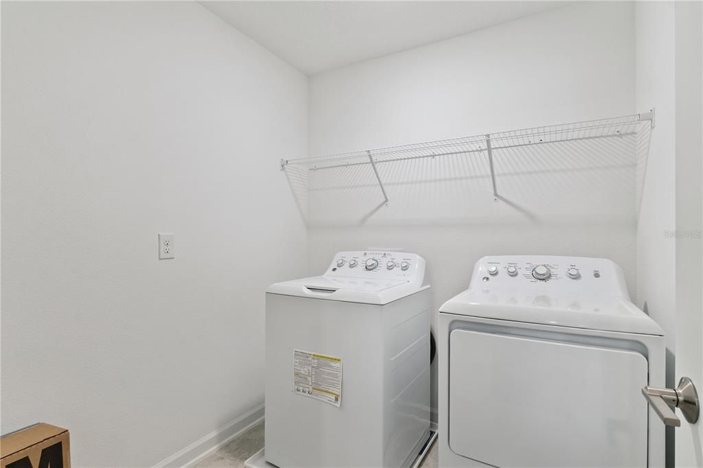 For Sale: $549,000 (5 beds, 3 baths, 2461 Square Feet)