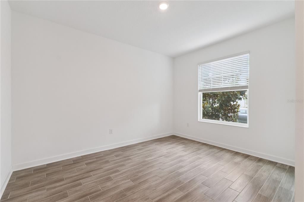 For Sale: $549,000 (5 beds, 3 baths, 2461 Square Feet)
