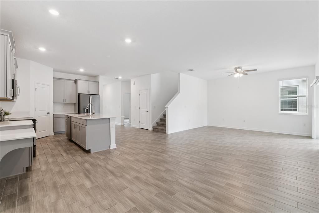 For Sale: $549,000 (5 beds, 3 baths, 2461 Square Feet)