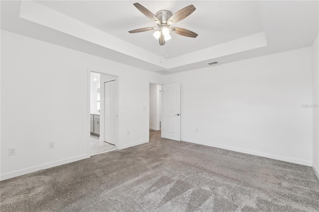 For Sale: $549,000 (5 beds, 3 baths, 2461 Square Feet)