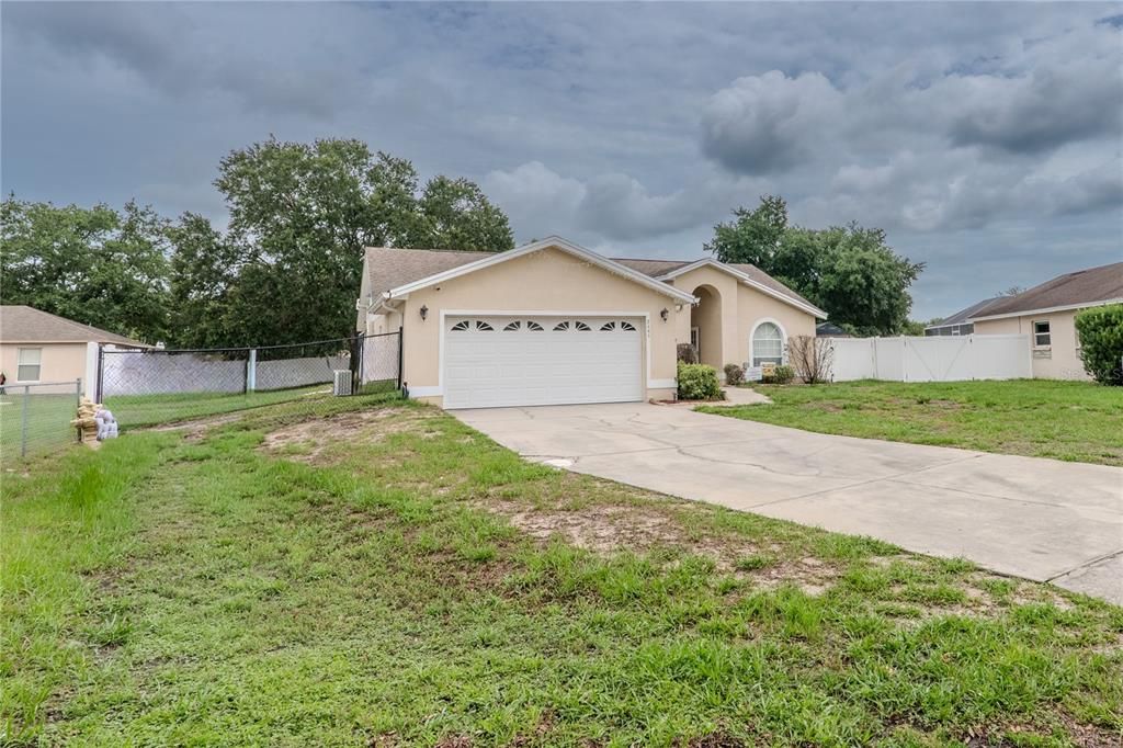 For Sale: $380,000 (4 beds, 2 baths, 1604 Square Feet)