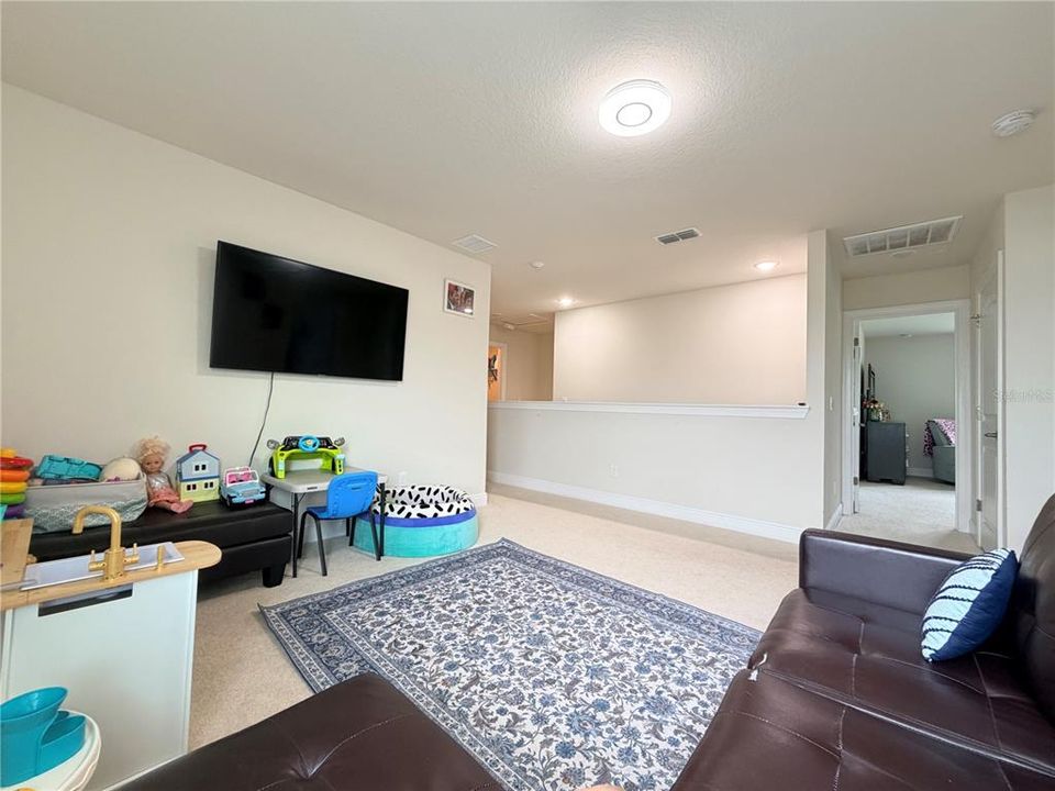 В аренду: $2,800 (5 спален, 3 ванн, 2380 Квадратных фут)