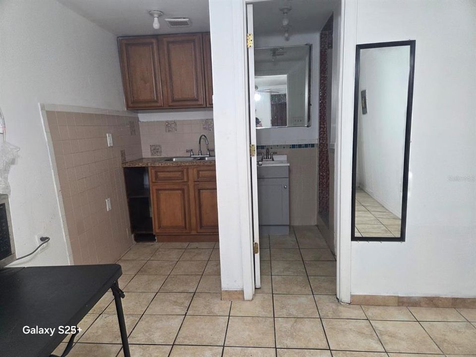 На продажу: $195,000 (2 спален, 1 ванн, 972 Квадратных фут)