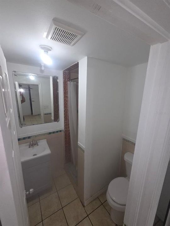На продажу: $195,000 (2 спален, 1 ванн, 972 Квадратных фут)