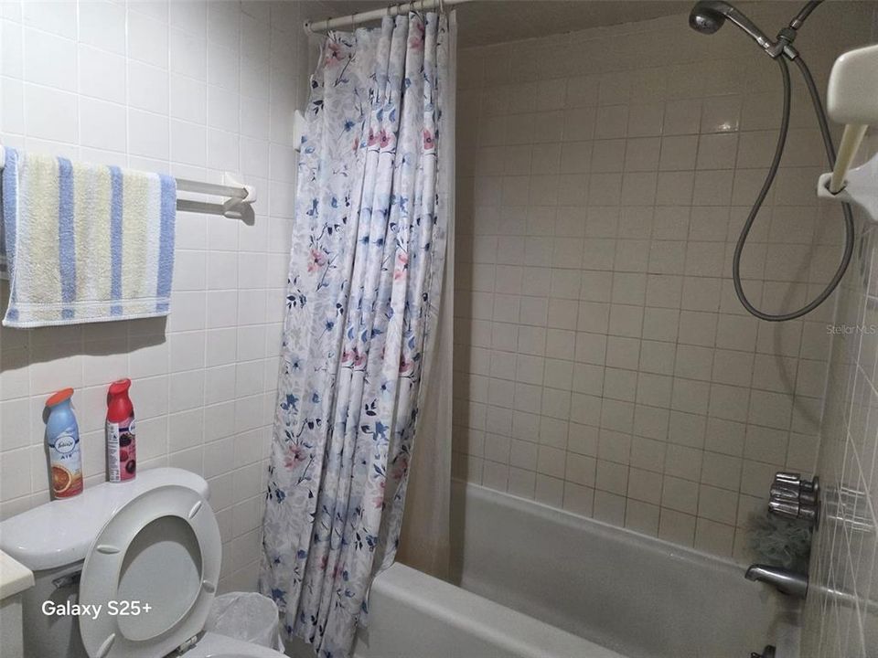 На продажу: $195,000 (2 спален, 1 ванн, 972 Квадратных фут)