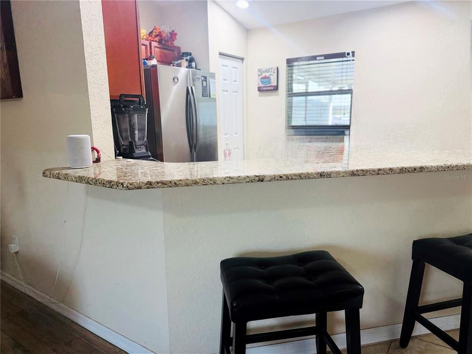 En Venta: $279,000 (3 camas, 2 baños, 1252 Pies cuadrados)
